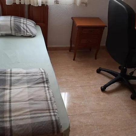 Privada En Zona Tranquila Homestay *